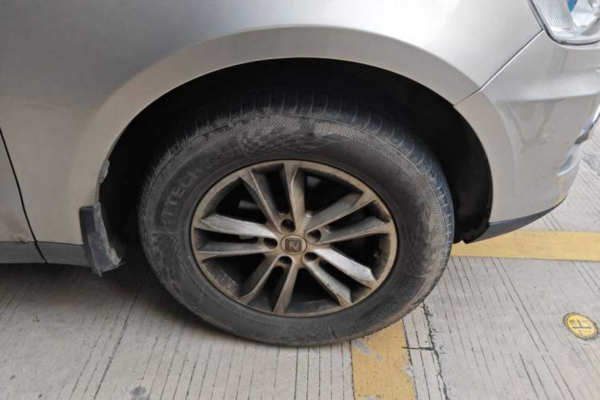 Used Zotye T600  Right Front Wheel Hub