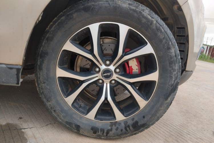 Used Zotye T600 2016 Sport Edition 2.0T DCT Luxury Model Right Front Wheel Hub