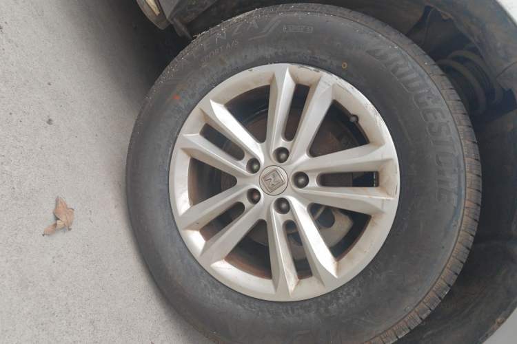 Used Zotye T600 2016 1.5T Manual Luxury Model Right Front Wheel Hub