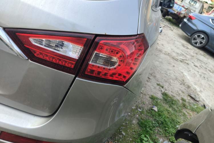 Used Zotye T600 2016 Family Edition 2.0T Manual Luxury Version Right Rear Taillight