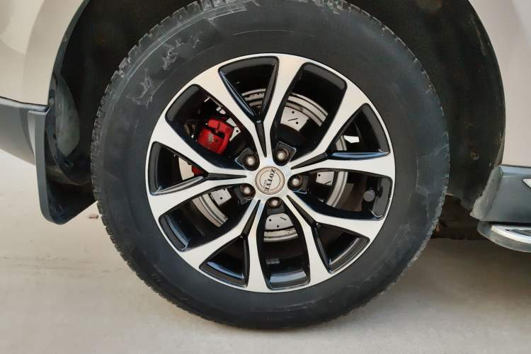 Used Zotye T600 2016 Sport Edition 1.5T Manual Prestige Model Right Rear Wheel Hub