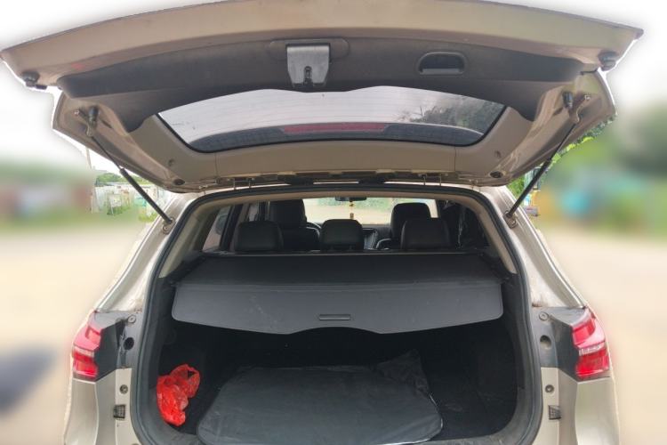 Used Zotye T600 2016 Sport Edition 2.0T DCT Luxury Model Trunk