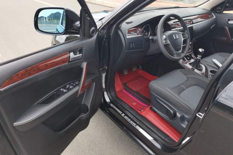 Used Zotye T600 2017 1.5T Manual Elite New Year Edition Driver Seat