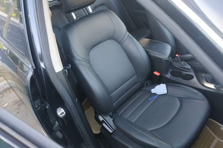 Used Zotye T600 2017 1.5T Manual Luxury New Year Edition Right Front Seat