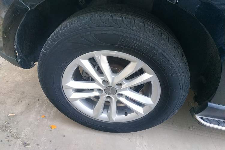 Used Zotye T600 2017 1.5T Manual Luxury New Year Edition Right Rear Wheel Hub