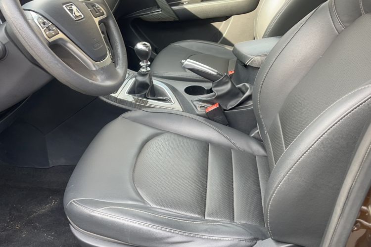 Used Zotye T600 2017 1.5T Manual Luxury New Year Edition Driver Seat