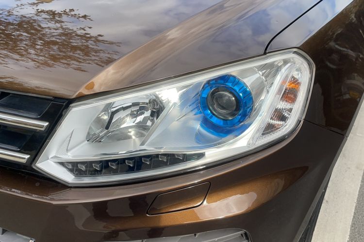Used Zotye T600 2017 1.5T Manual Luxury New Year Edition Left Front Headlight