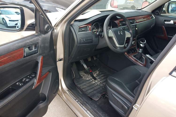 Used Zotye T600 2017 1.5T Manual Elite New Year Edition Driver Seat