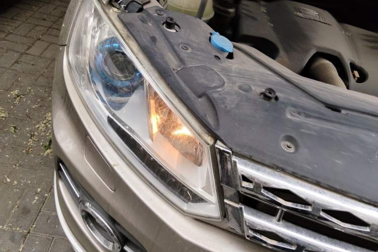 Used Zotye T600 2017 1.5T Manual Luxury New Year Edition Right Front Headlight