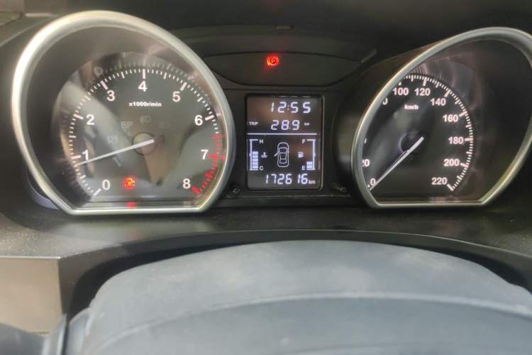 Used Zotye T600 2017 1.5T Manual Luxury New Year Edition Odometer Close Up