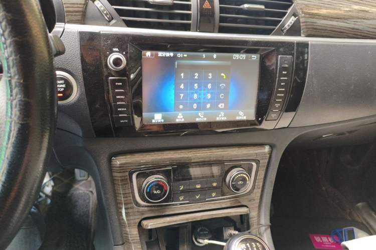 Used Zotye T600 2017 1.5T Manual Luxury New Year Edition Audio And AC Panel