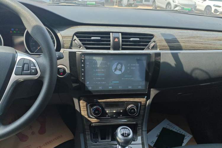 Used Zotye T600 2017 1.5T Manual Luxury New Year Edition Audio And AC Panel