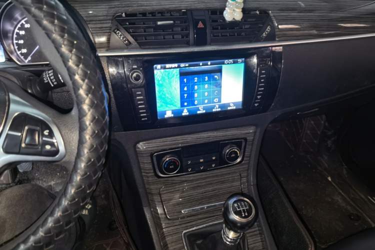 Used Zotye T600 2017 1.5T Manual Luxury New Year Edition Audio And AC Panel