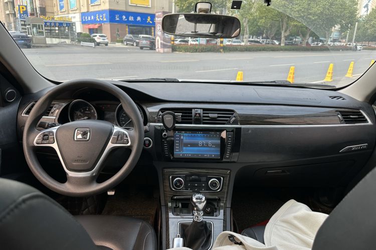 Used Zotye T600 2017 1.5T Manual Luxury New Year Edition Center Console
