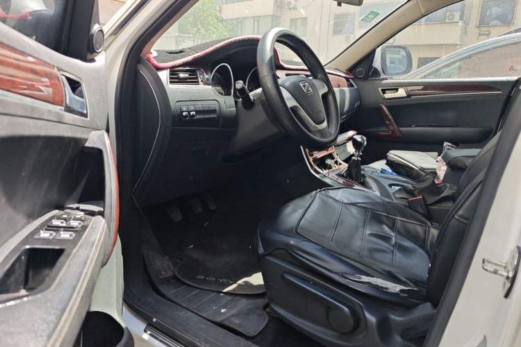 Used Zotye T600 2017 1.5T Manual Elite New Year Edition Driver Seat