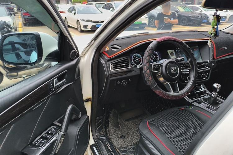 Used Zotye T600 2017 1.5T Manual Luxury New Year Edition Driver Seat