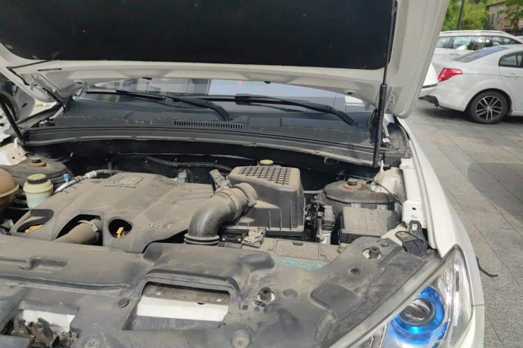 Used Zotye T600 2017 1.5T Manual Elite New Year Edition Engine Bay Left