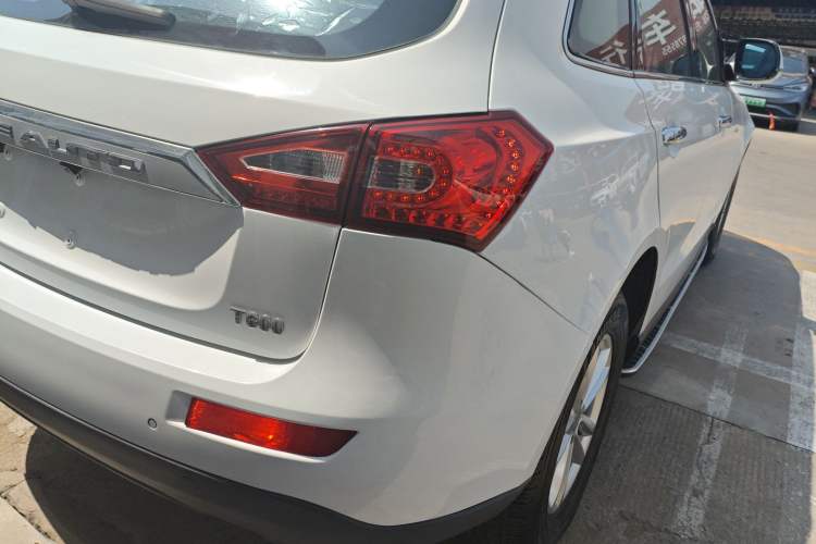 Used Zotye T600 2017 1.5T Manual Luxury New Year Edition Exterior 6