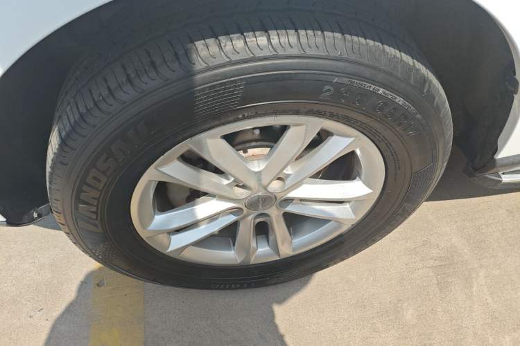 Used Zotye T600 2017 1.5T Manual Luxury New Year Edition Exterior 7