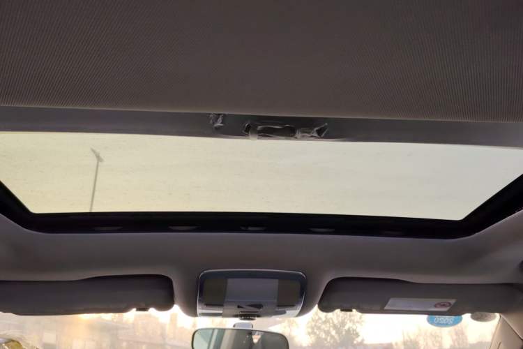 Used Zotye T600 2017 1.5T Manual Elite New Year Edition Headliner