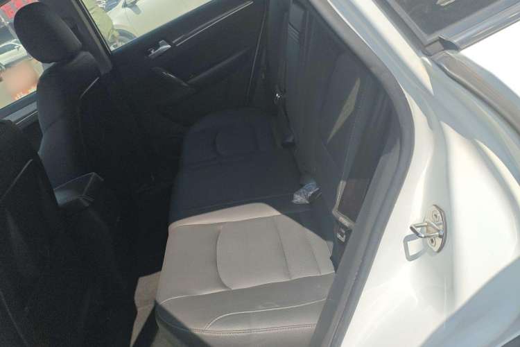 Used Zotye T600 2017 1.5T Manual Luxury New Year Edition Interior 4