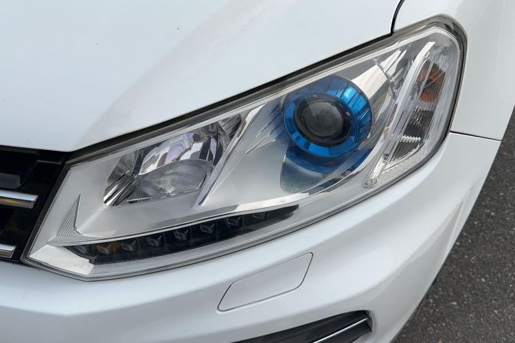 Used Zotye T600 2017 1.5T Manual Luxury New Year Edition Left Front Headlight