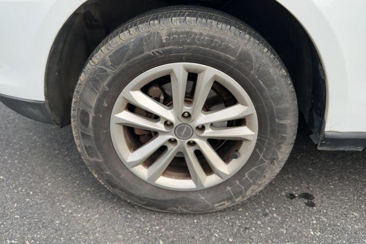 Used Zotye T600 2017 1.5T Manual Luxury New Year Edition Left Front Wheel Hub