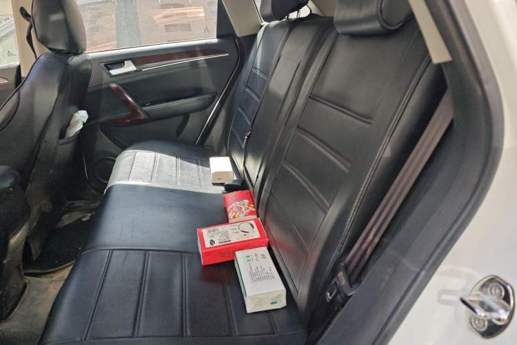 Used Zotye T600 2017 1.5T Manual Elite New Year Edition Left Rear Seat