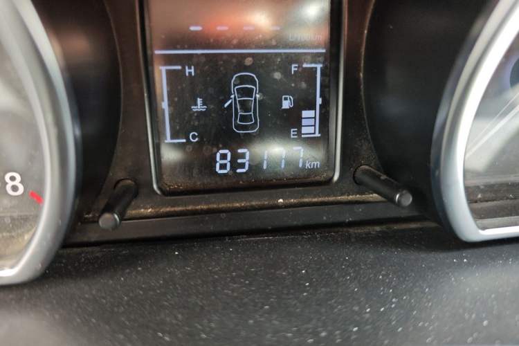 Used Zotye T600 2017 1.5T Manual Elite New Year Edition Odometer Close Up