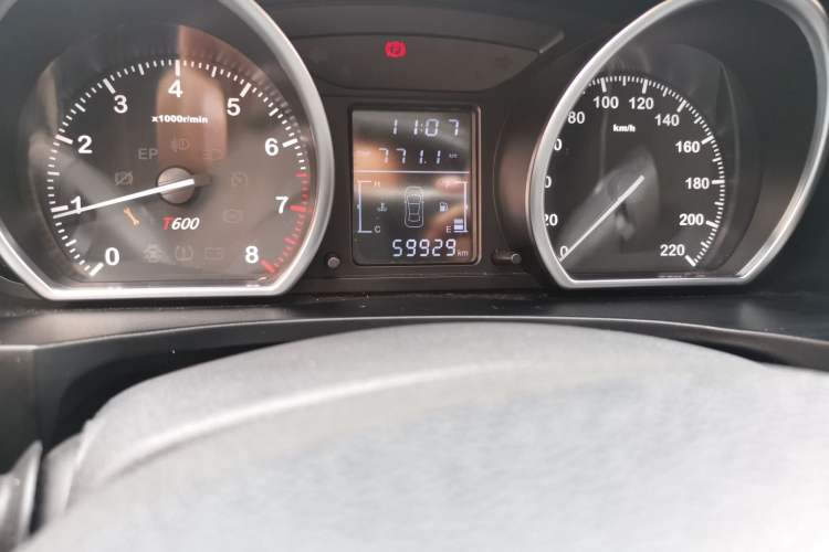 Used Zotye T600 2017 1.5T Manual Elite New Year Edition Odometer Close Up