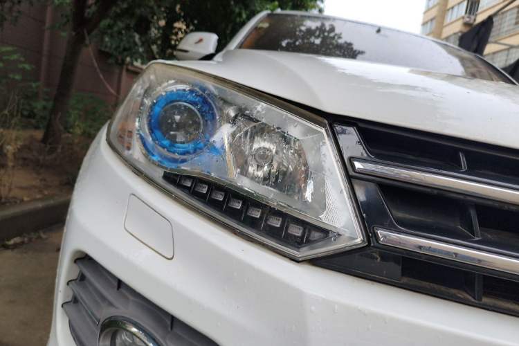 Used Zotye T600 2017 1.5T Manual Luxury New Year Edition Right Front Headlight