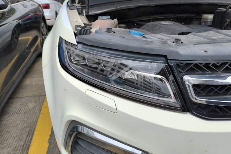 Used Zotye T600 2017 1.5T Manual Luxury New Year Edition Right Front Headlight