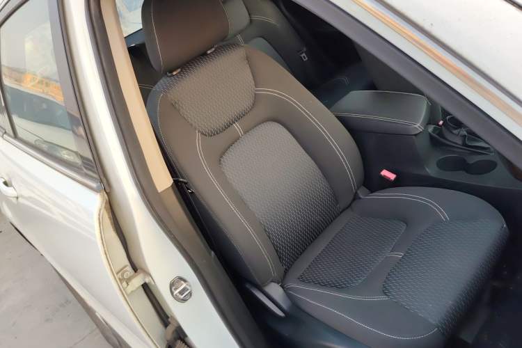 Used Zotye T600 2017 1.5T Manual Elite New Year Edition Right Front Seat