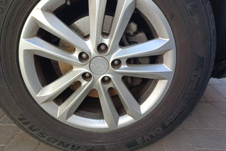 Used Zotye T600 2017 1.5T Manual Elite New Year Edition Right Front Wheel Hub