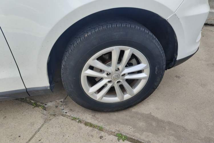 Used Zotye T600 2017 1.5T Manual Elite New Year Edition Right Front Wheel Hub
