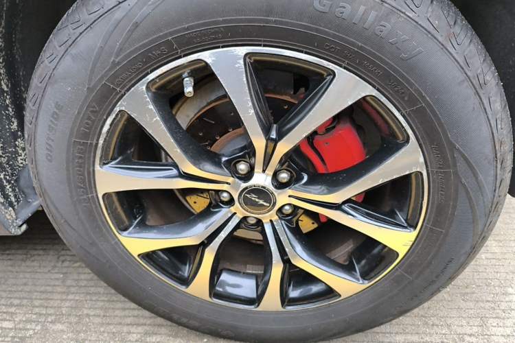 Used Zotye T600 2017 1.5T Manual Luxury New Year Edition Right Front Wheel Hub