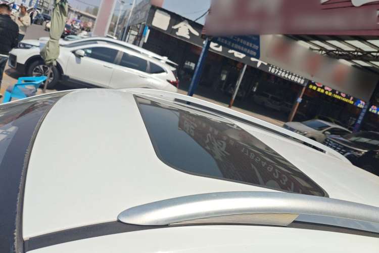 Used Zotye T600 2017 1.5T Manual Luxury New Year Edition Roof