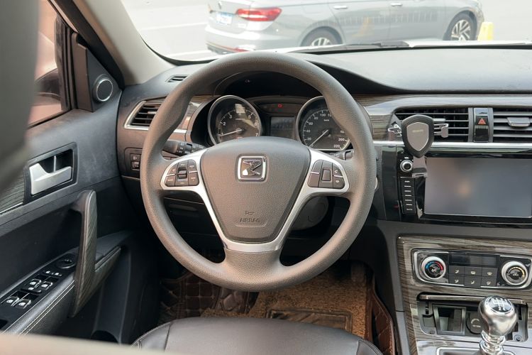 Used Zotye T600 2017 1.5T Manual Luxury New Year Edition Steering Wheel