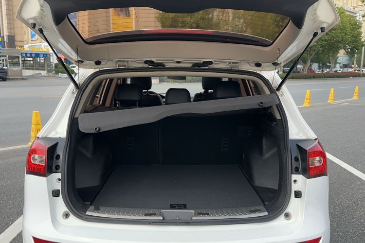 Used Zotye T600 2017 1.5T Manual Luxury New Year Edition Trunk