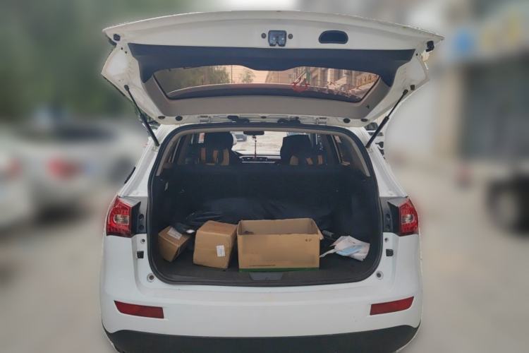 Used Zotye T600 2017 1.5T Manual Elite New Year Edition Trunk