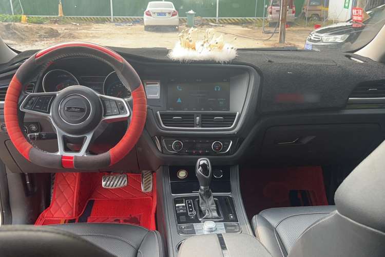 Used Zotye T600 2018 Sport Edition 1.5T Automatic Luxury Model Interior 3