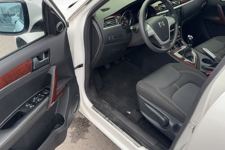 Used Zotye T600 2018 Sport Edition 1.5T Manual Luxury Model Interior 4