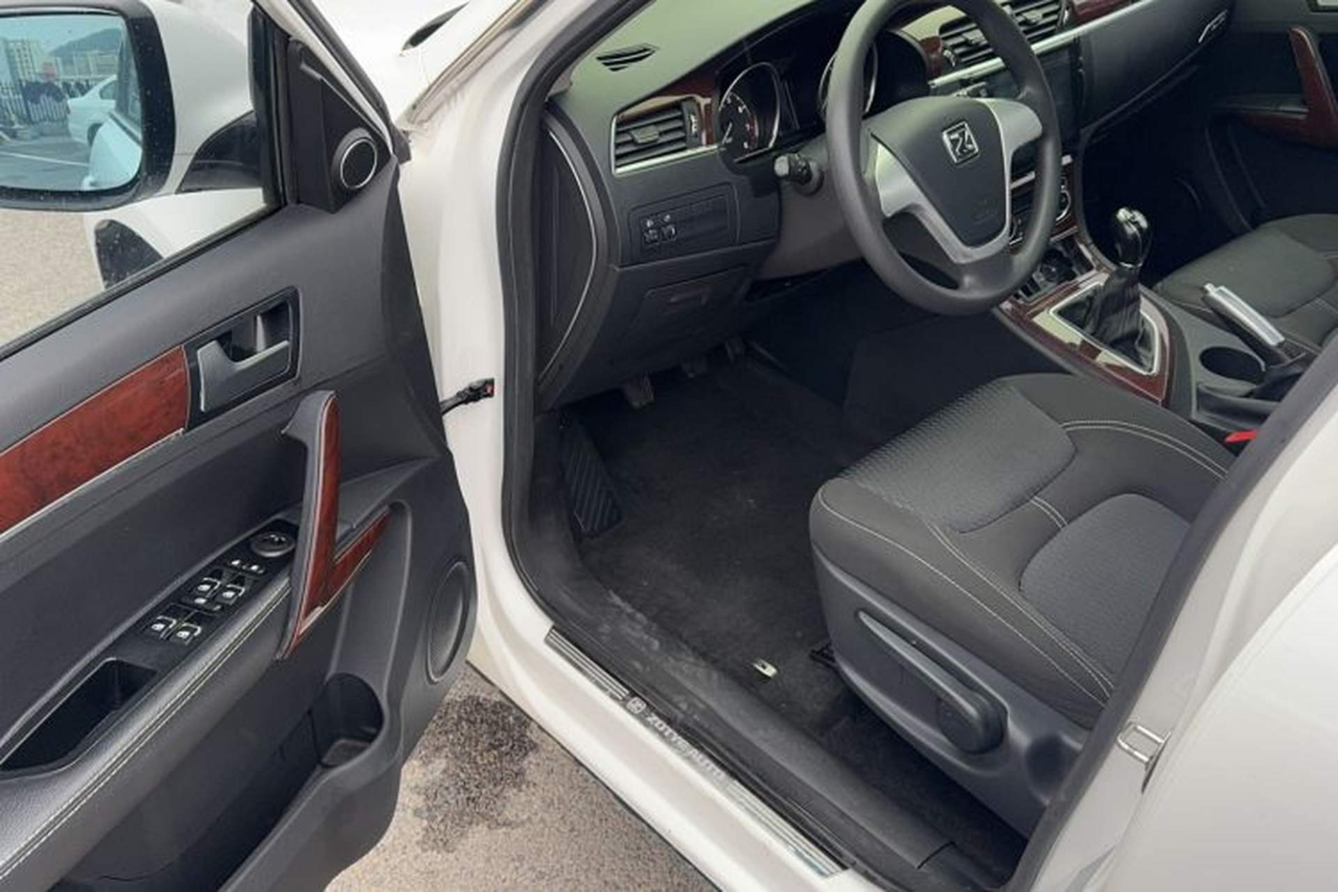 Used Zotye T600 2018 Sport Edition 1.5T Manual Luxury Model Interior 4
