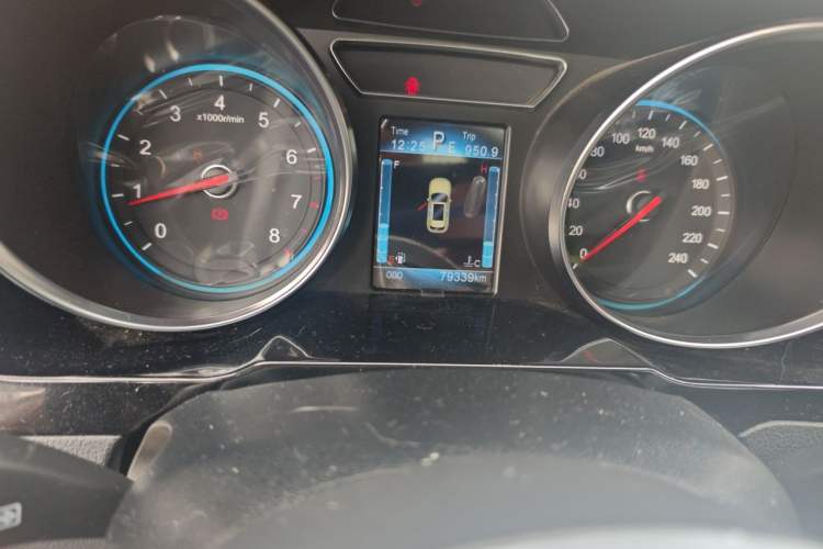 Used Zotye T600 2018 Sport Edition 1.5T Automatic Prestige Model Odometer Close Up