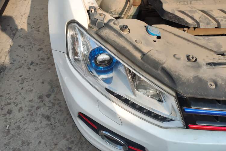 Used Zotye T600 2018 Sport Edition 1.5T Manual Luxury Model Right Front Headlight