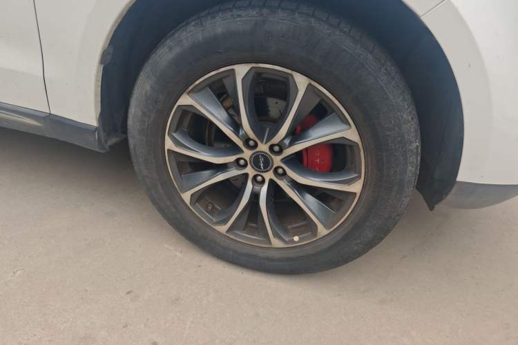 Used Zotye T600 2018 Sport Edition 1.5T Automatic Prestige Model Right Front Wheel Hub