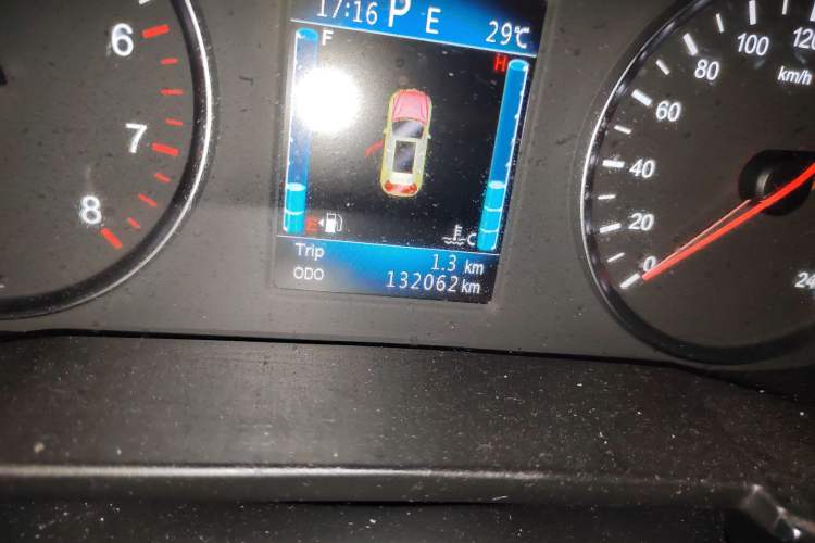 Used Zotye T600 2019 1.5T Automatic Prestige Model Odometer Close Up