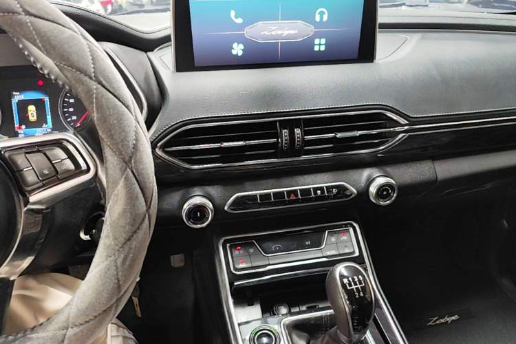 Used Zotye T600 2019 1.5T Manual Luxury Version Audio And AC Panel