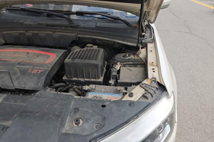 Used Zotye T600 2019 1.5T Automatic Luxury Edition Engine Bay Left