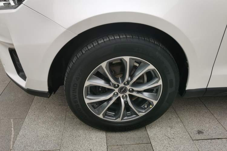 Used Zotye T600 2019 1.5T Automatic Luxury Edition Left Front Wheel Hub